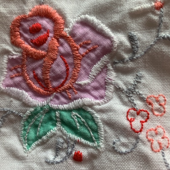 Vintage embroidered napkins versatile and unique - Picture 3 of 13